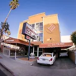 Metropolitan Inn & Suites